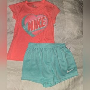Nike Girl Athletic Outfit Size 6